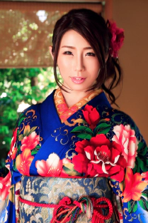 Ayumi Shinoda's Nude Picture