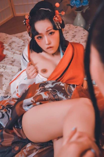 Ni Wa Wa's Nude Picture